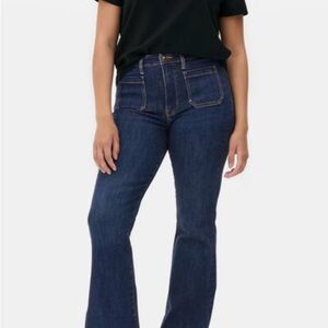 Patch Pocket Mid-Rise Flared Jeans size 12
